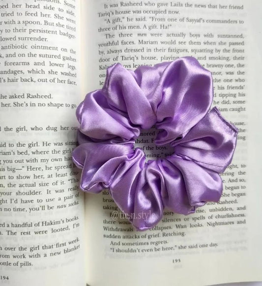 Scrunchie - light purple